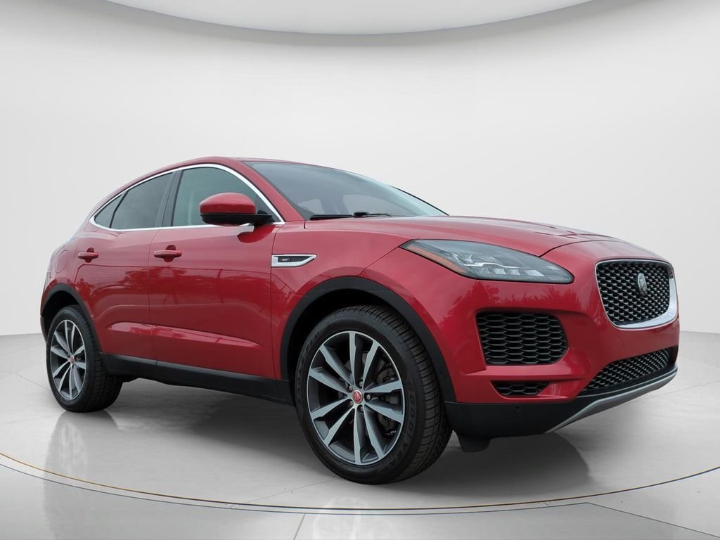 Used 2020  Jaguar SE image 3