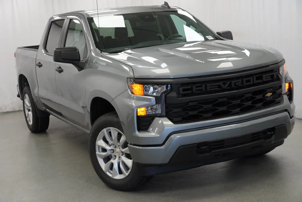 New 2026 Sterling Gray Metallic Chevrolet Custom image 32