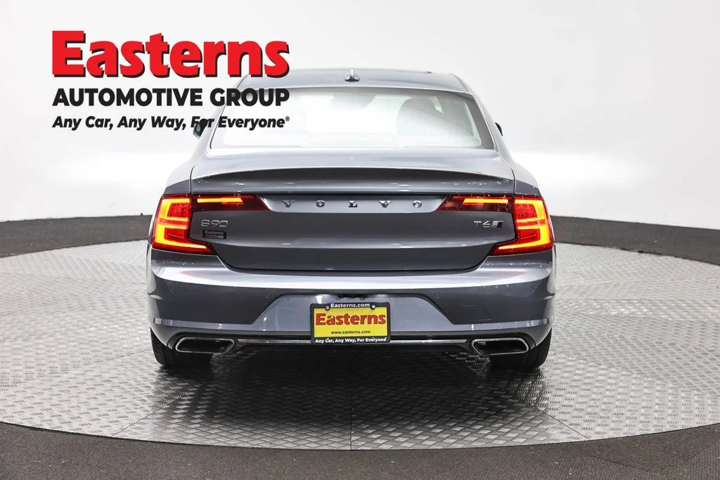 Used 2018 Gray Volvo T6 Inscription image 6