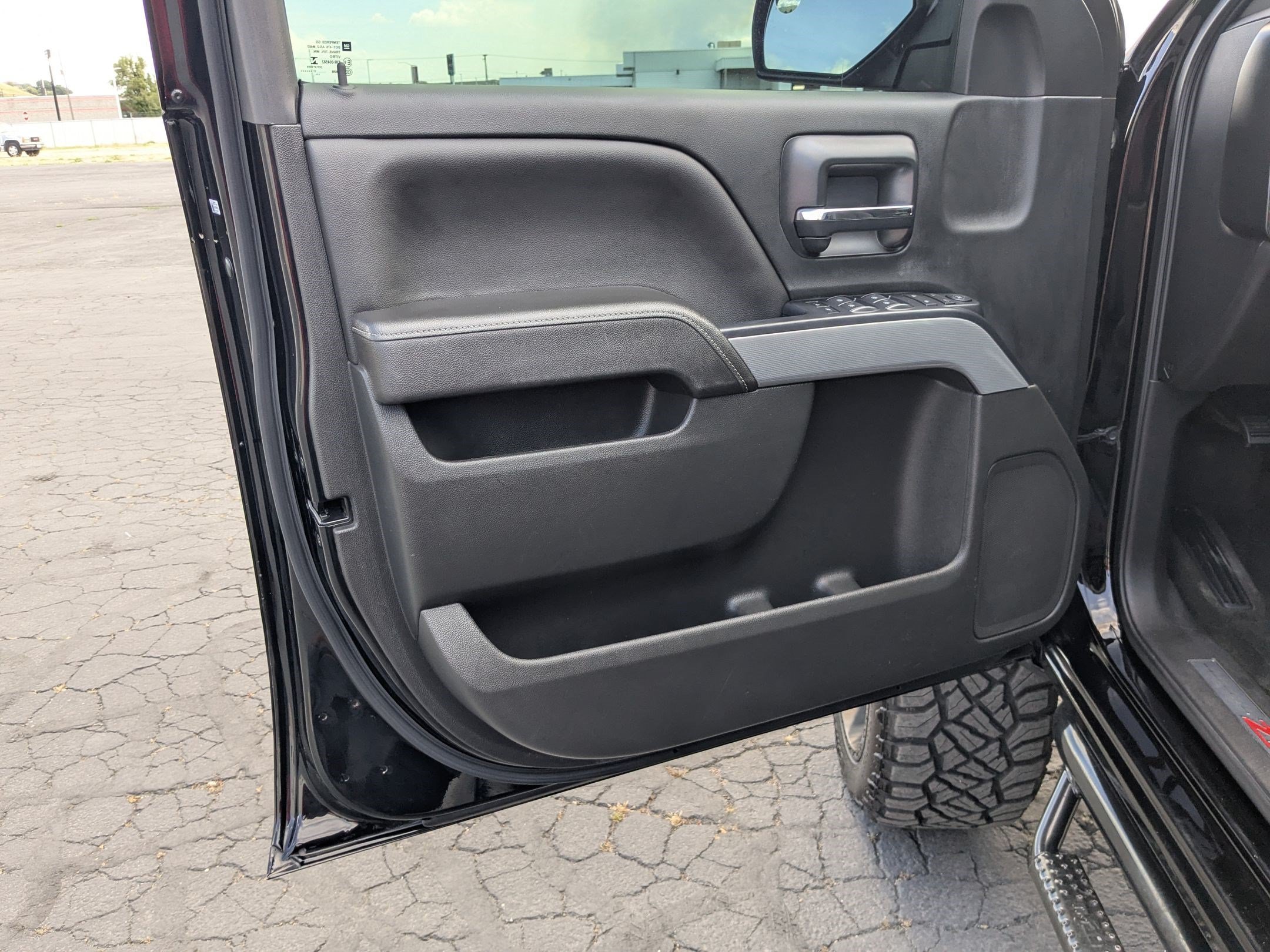 Used 2018 Black Chevrolet LT image 2