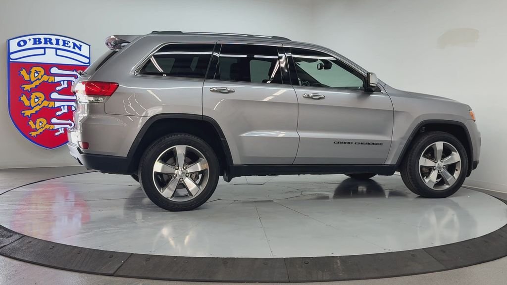 Used 2018 Billet Silver Metallic Jeep Limited image 4