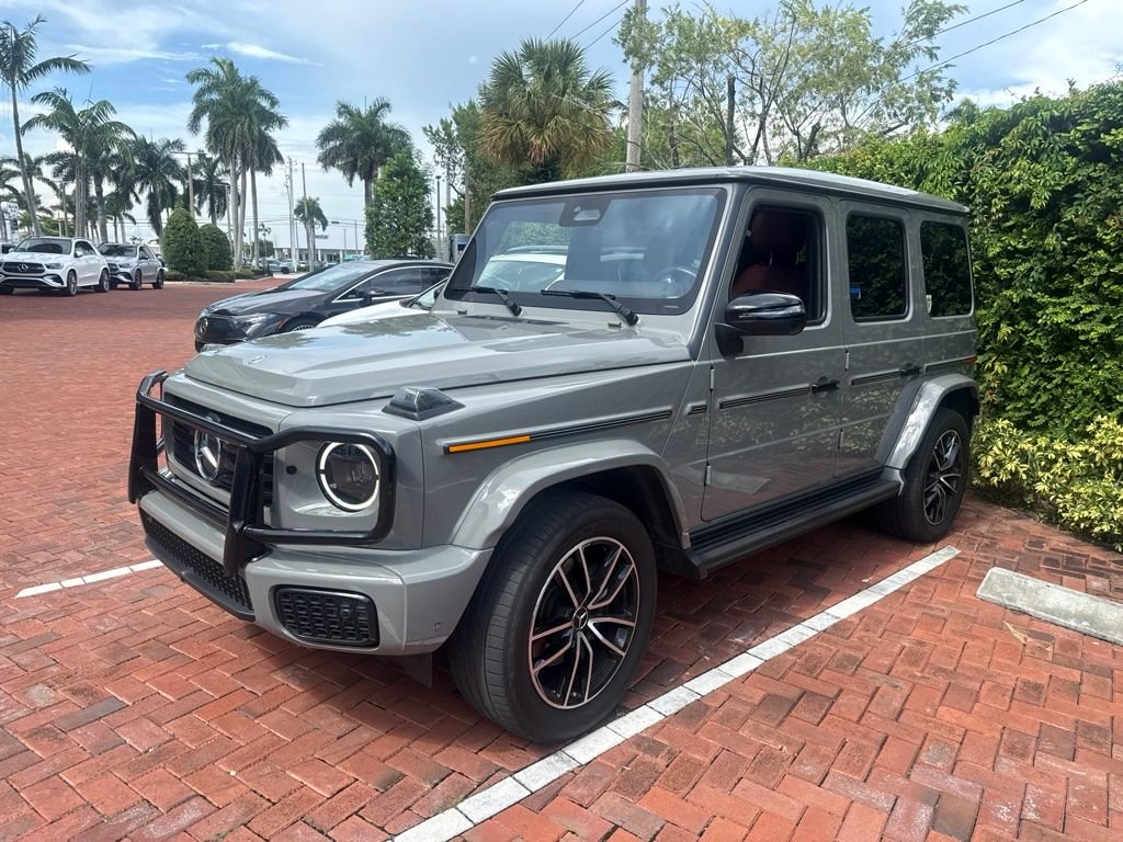 Certified Used 2025 Gray Mercedes-Benz G 550 image 2