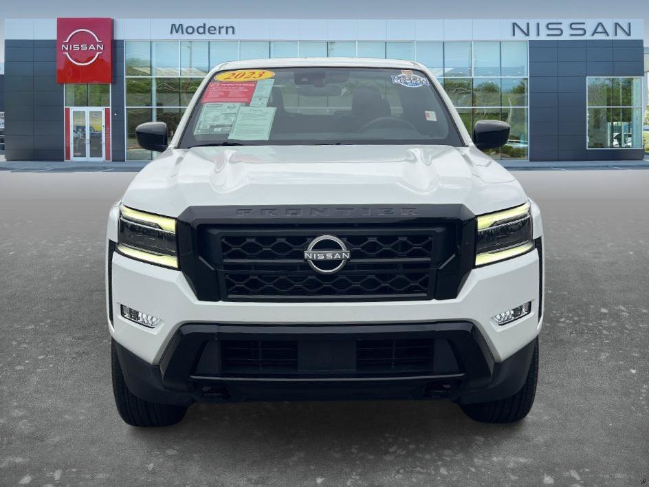 Certified Used 2023 Glacier White Nissan SV image 2