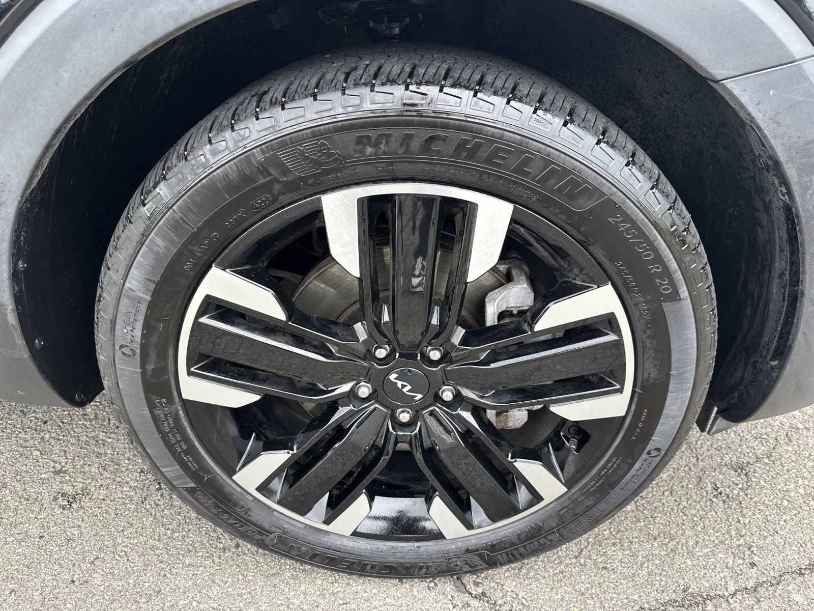 Used 2025 Black Kia SX-Prestige image 25