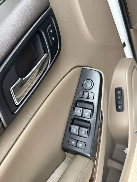 Used 2018 SUMMIT WHITE GMC SLT image 10
