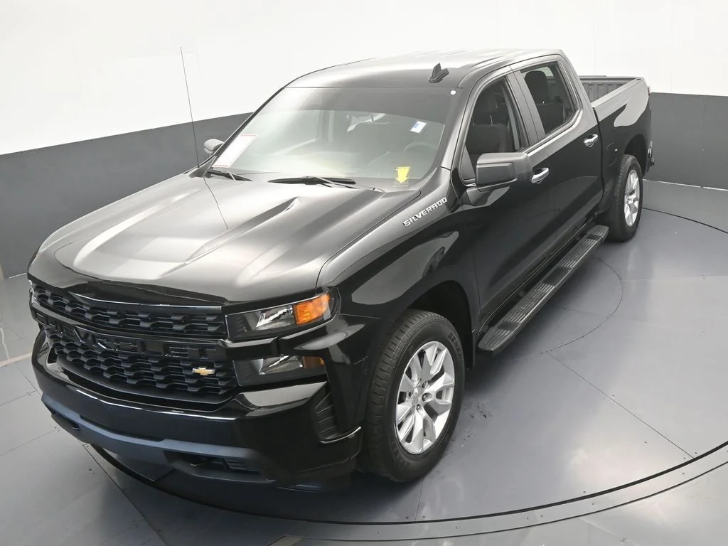 Used 2021 Black Chevrolet Custom image 39