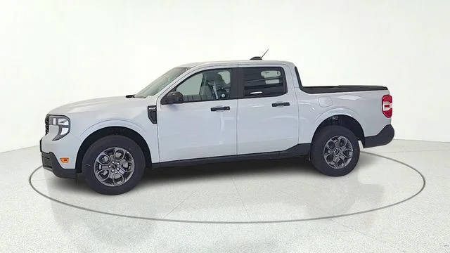 New 2026 Space White Metallic Ford XLT image 25