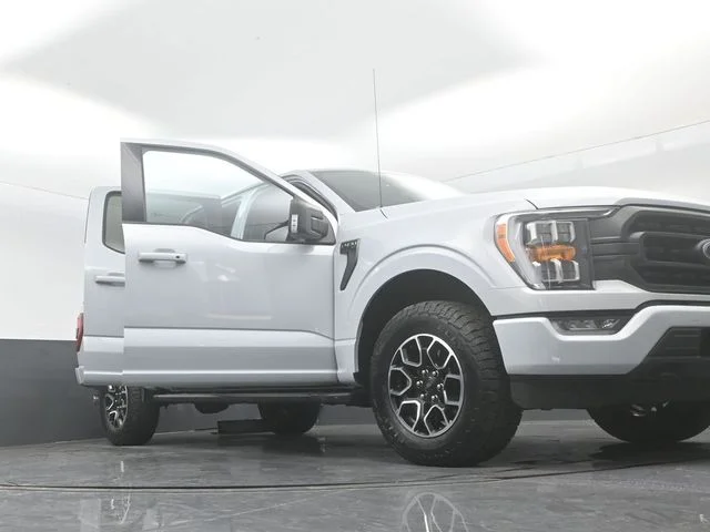 Certified Used 2022 White Metallic Ford XLT image 63