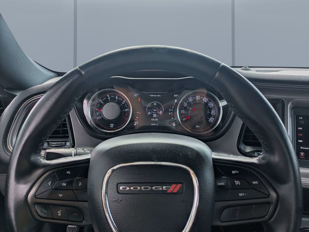 Used 2023 Black Dodge SXT image 31