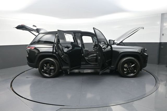 Used 2023 Black Jeep Limited image 37