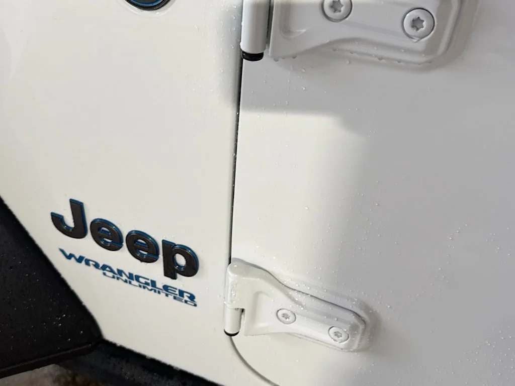 Used 2022 White Jeep Unlimited Rubicon 4xe image 36