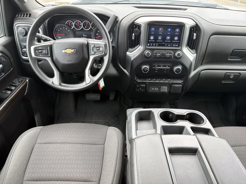 Used 2022 White Chevrolet LT image 23