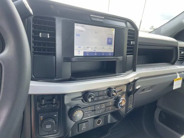 New 2025 Oxford White Ford F-600® XL image 10