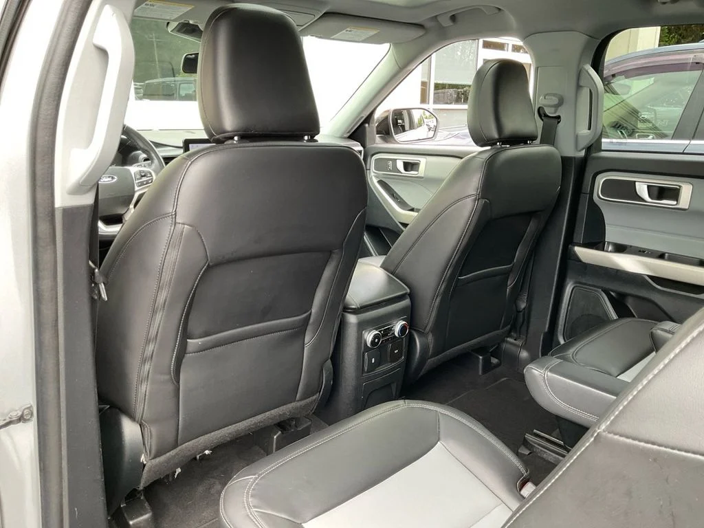 Used 2022 Silver Ford XLT image 31