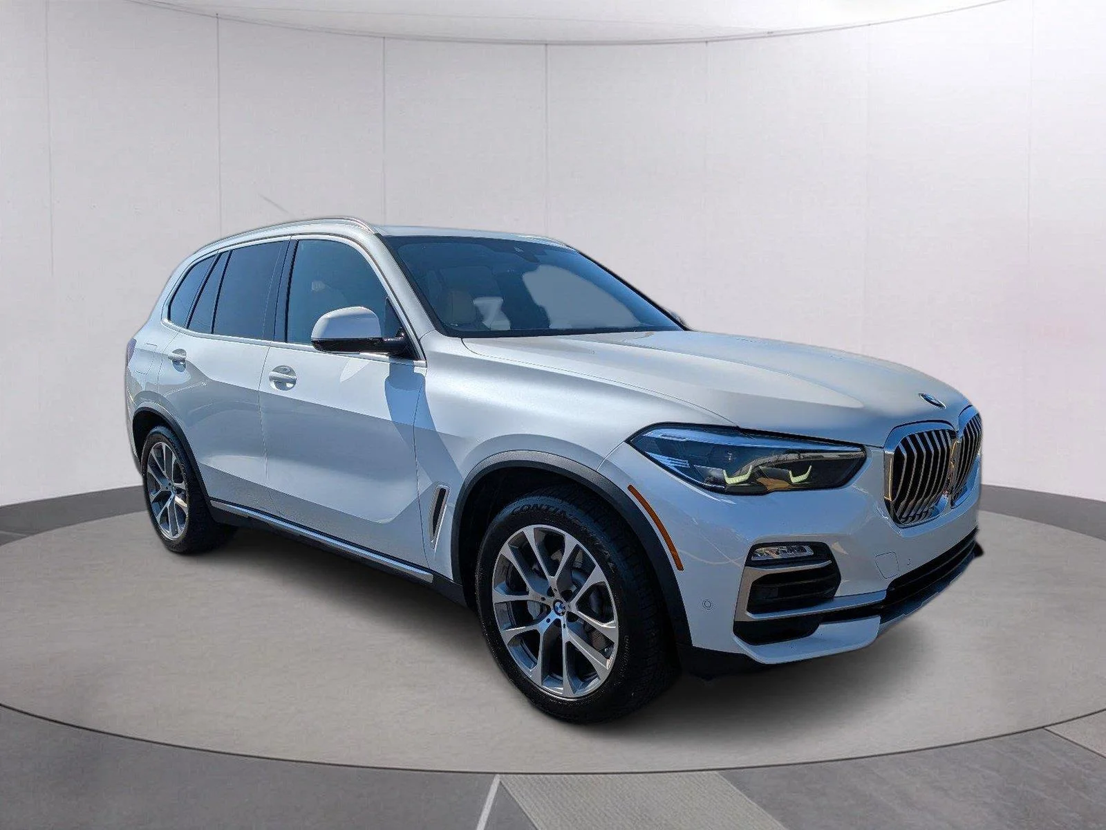 Used 2021 Mineral White Metallic BMW sDrive40i image 9