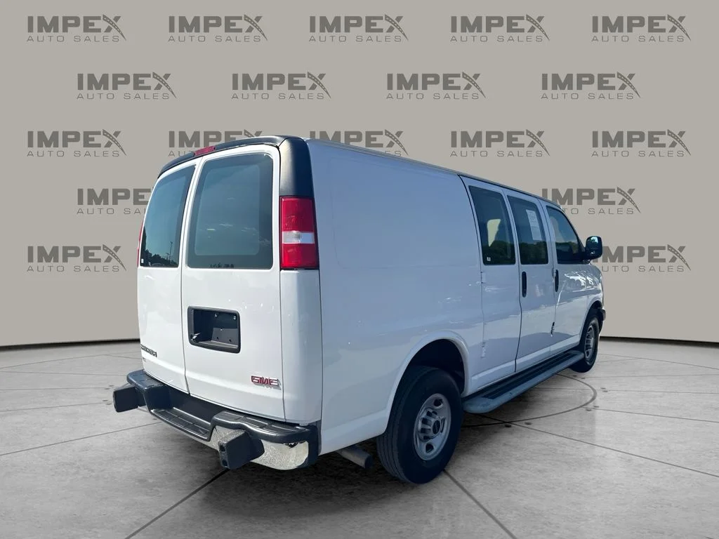 Used 2022 White GMC Work Van image 5