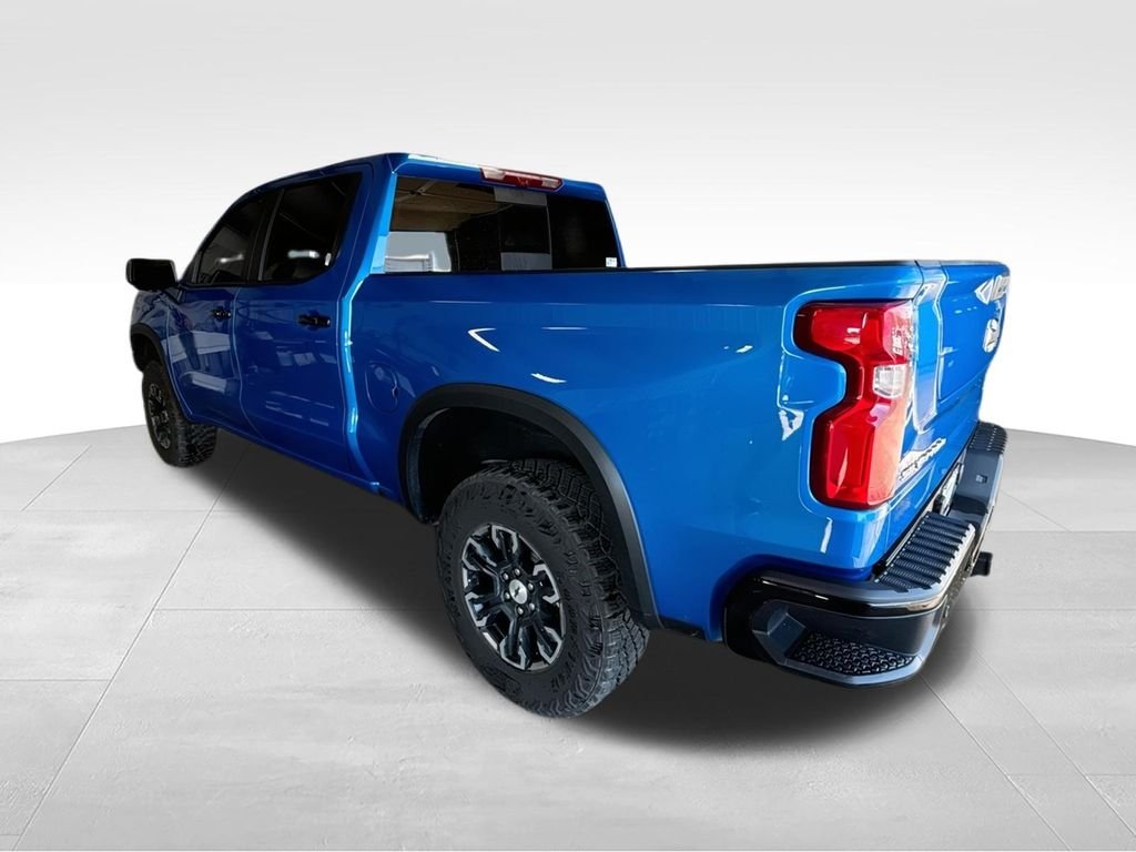 Used 2026 Blue Chevrolet ZR2 image 6