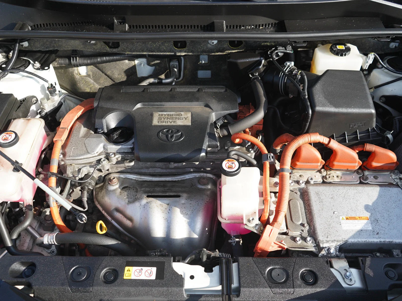 Used 2018 White Toyota 4D WAGON HYBRID LIMITED image 33