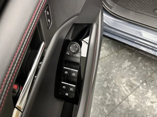 2026 Mazda Mazda3 Carbon Edition - Photo 8