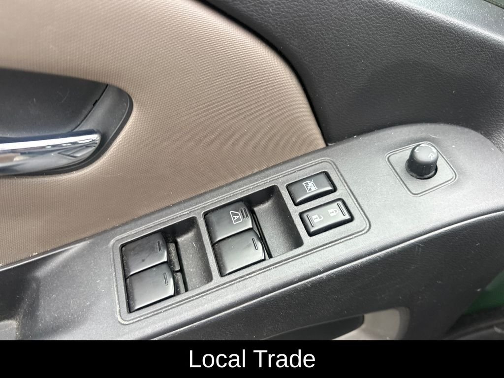 Used 2023 Green Nissan SV image 7