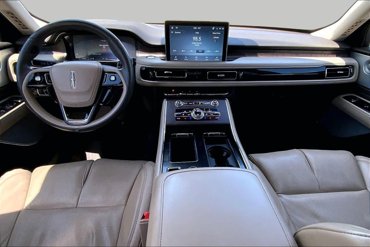Used 2022 Flight Blue Metallic Clearcoat Lincoln Reserve image 14
