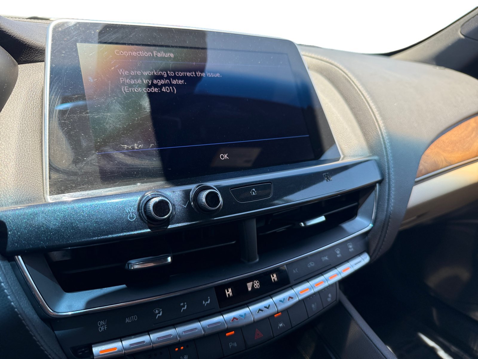 Used 2020 Dark Moon Metallic Cadillac Premium Luxury image 12