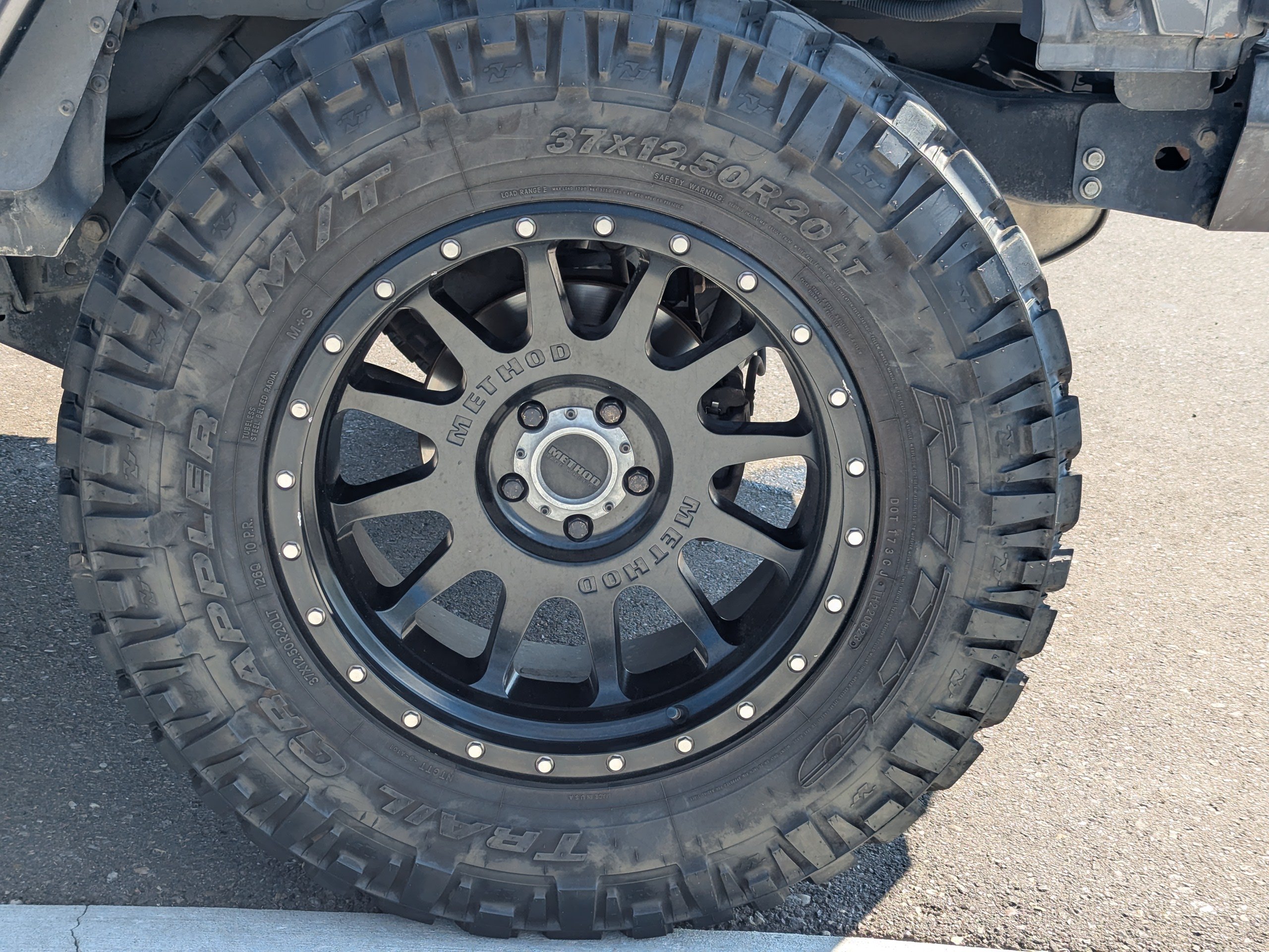 Used 2018  Jeep Rubicon image 40