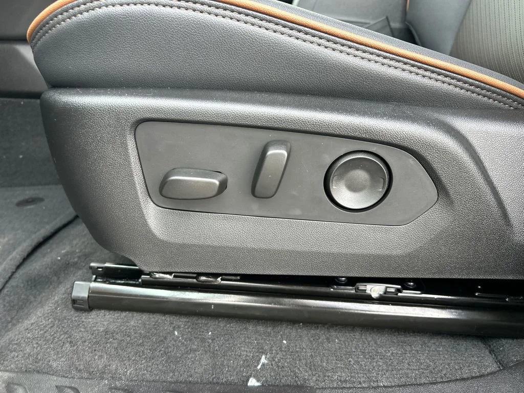 2026 GMC Canyon AT4 - Photo 18