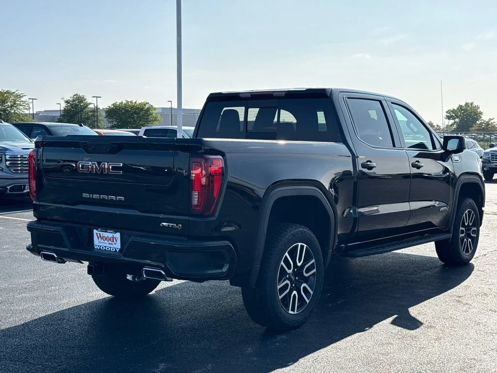 2026 GMC Sierra 1500 AT4 - Photo 10