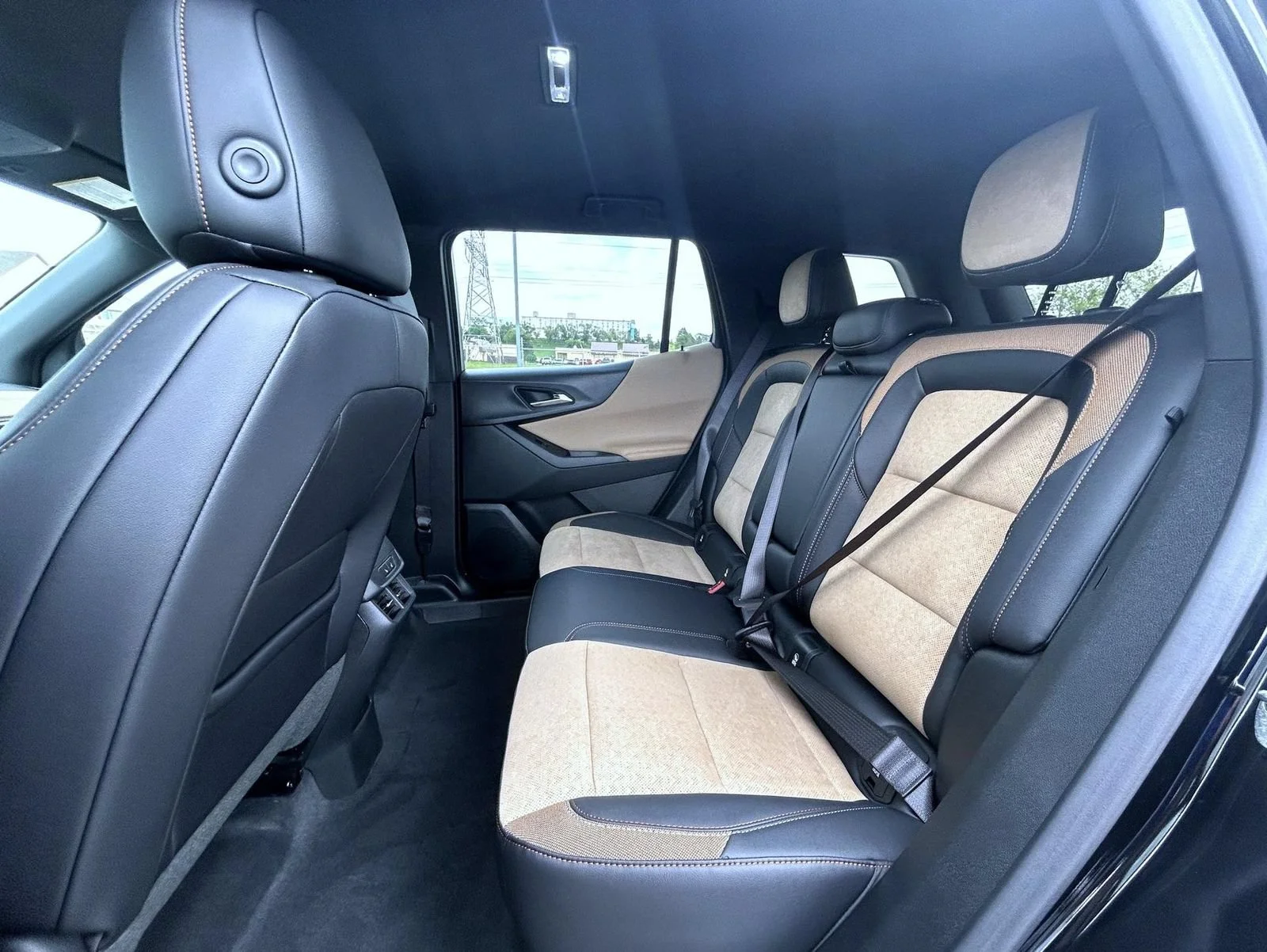 New 2026 Mosaic Black Metallic Chevrolet ACTIV image 22