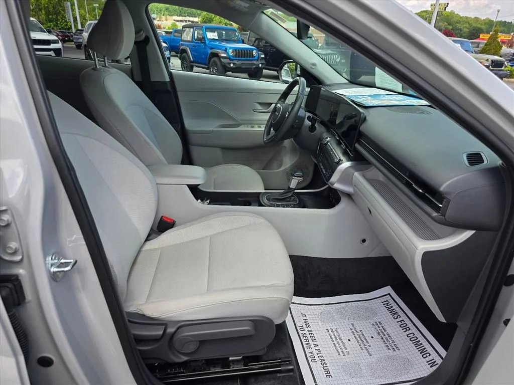 Used 2025 Gray Hyundai SEL image 14