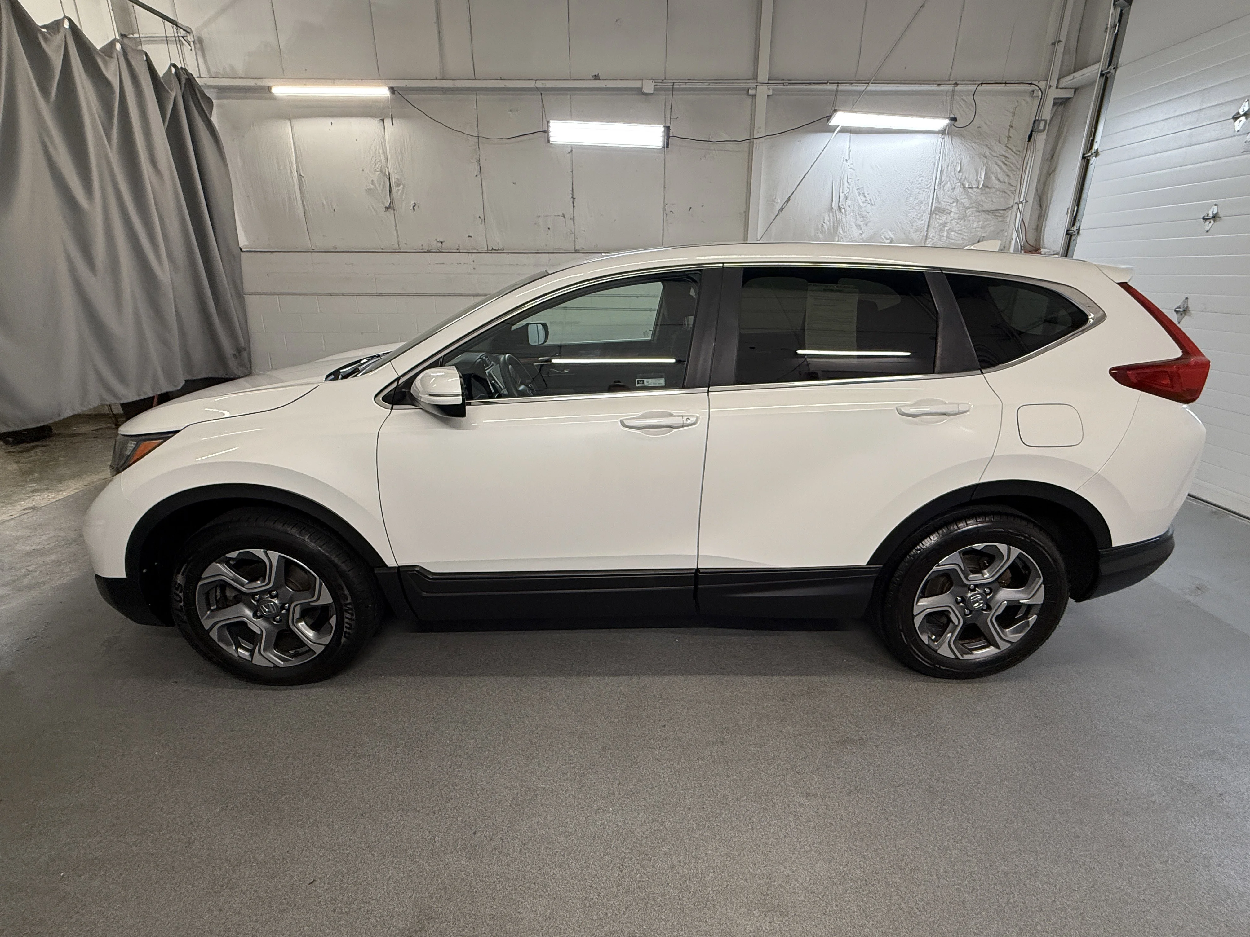 Certified Used 2019 Platinum White Pearl Honda EX image 5