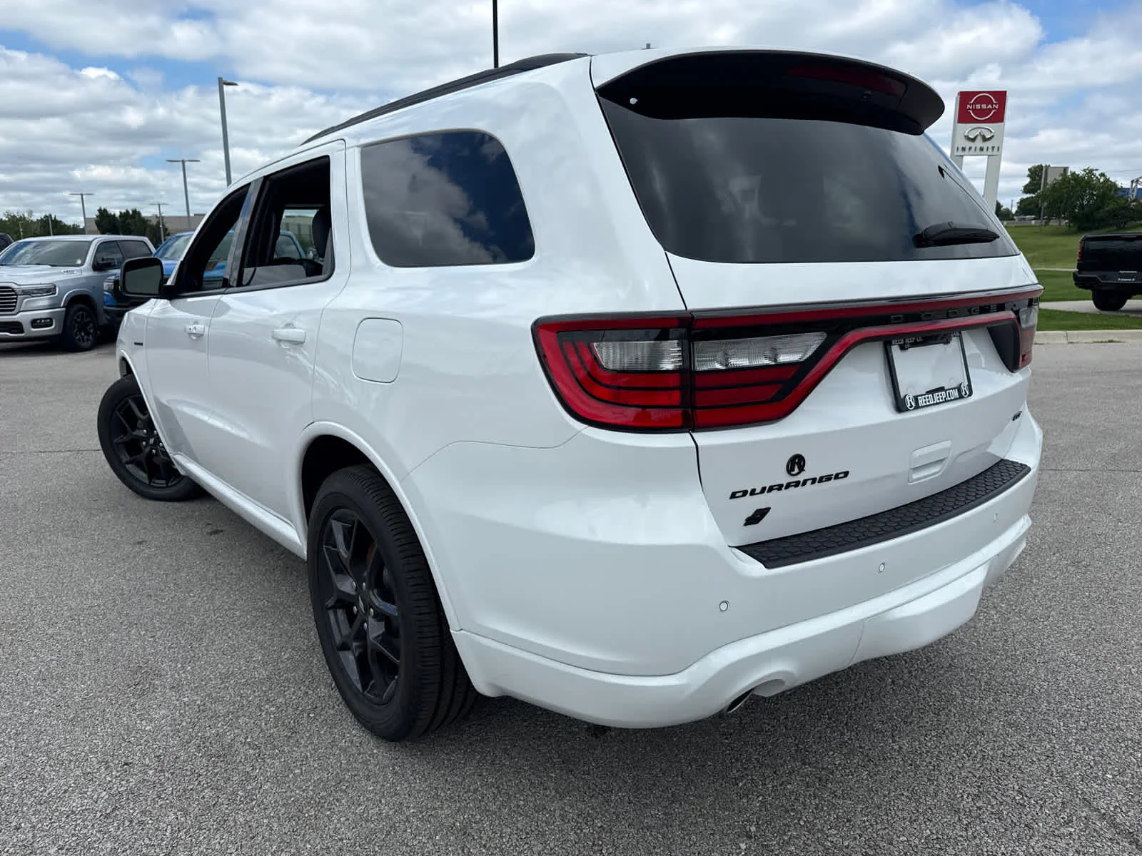 New 2026 White Knuckle Clear-Coat Exterior Paint Dodge GT Plus HEMI V8 image 6