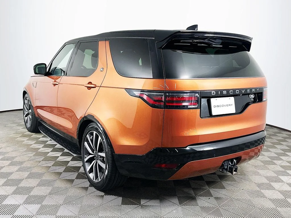 Used 2022 Namib Orange Premium Metallic Land Rover HSE R-Dynamic image 7