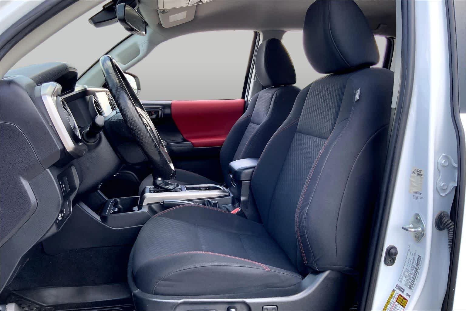Used 2022 White Toyota SR5 image 8