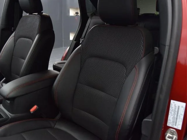 New 2026 Rapid Red Metallic Tinted Clearcoat Ford ST-Line image 18