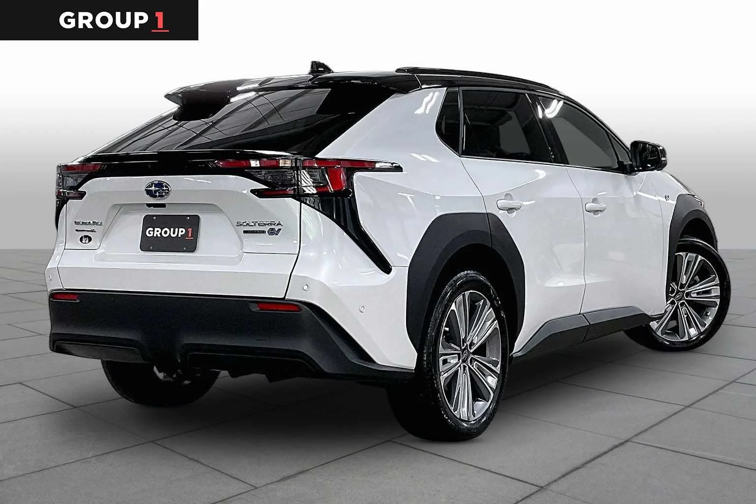 Certified Used 2023 Cosmic White Pearl 2-Tone Subaru Touring image 12