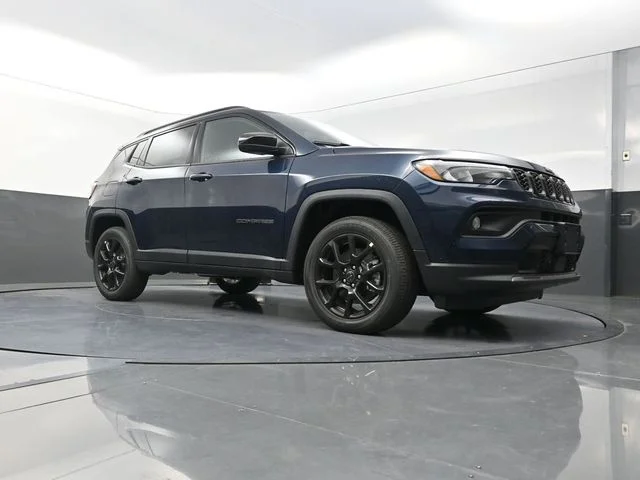 New 2026 Fathom Blue Pearl-Coat Exterior Paint Jeep Latitude image 20