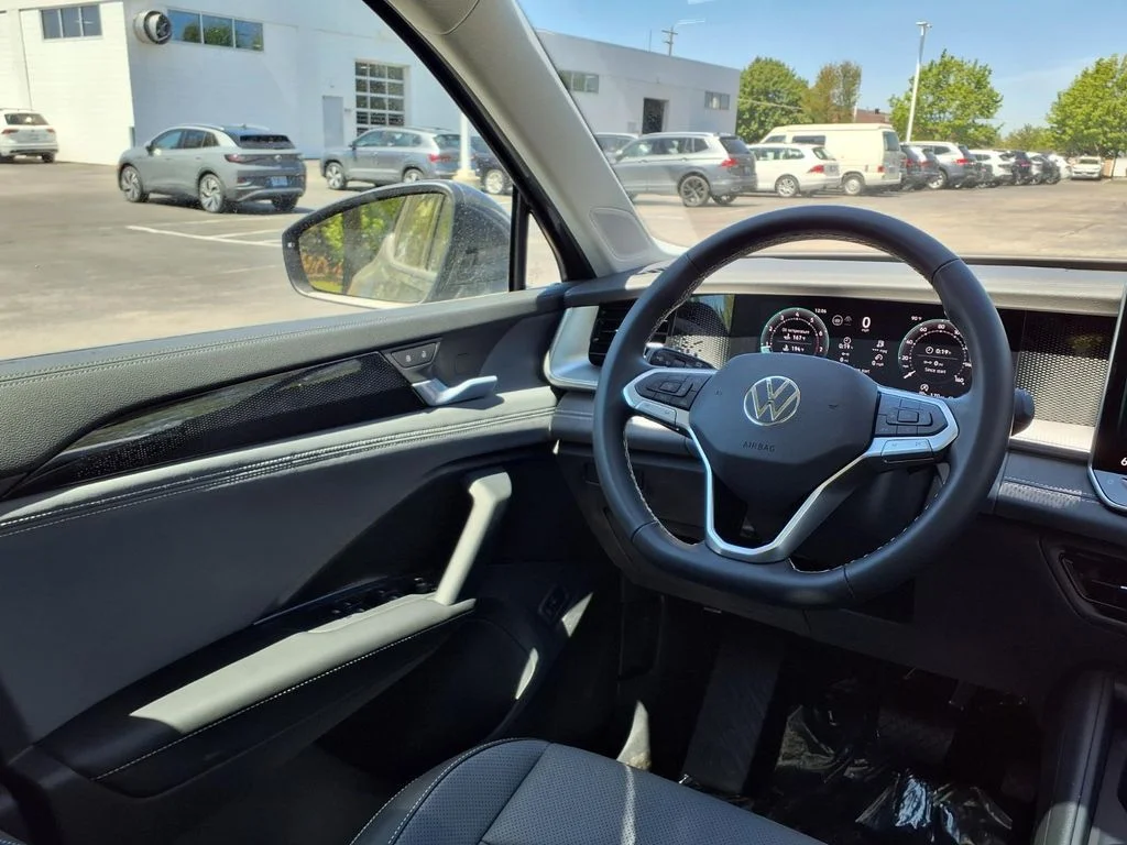 New 2026 Platinum Gray Metallic Volkswagen 2.0T SE image 22