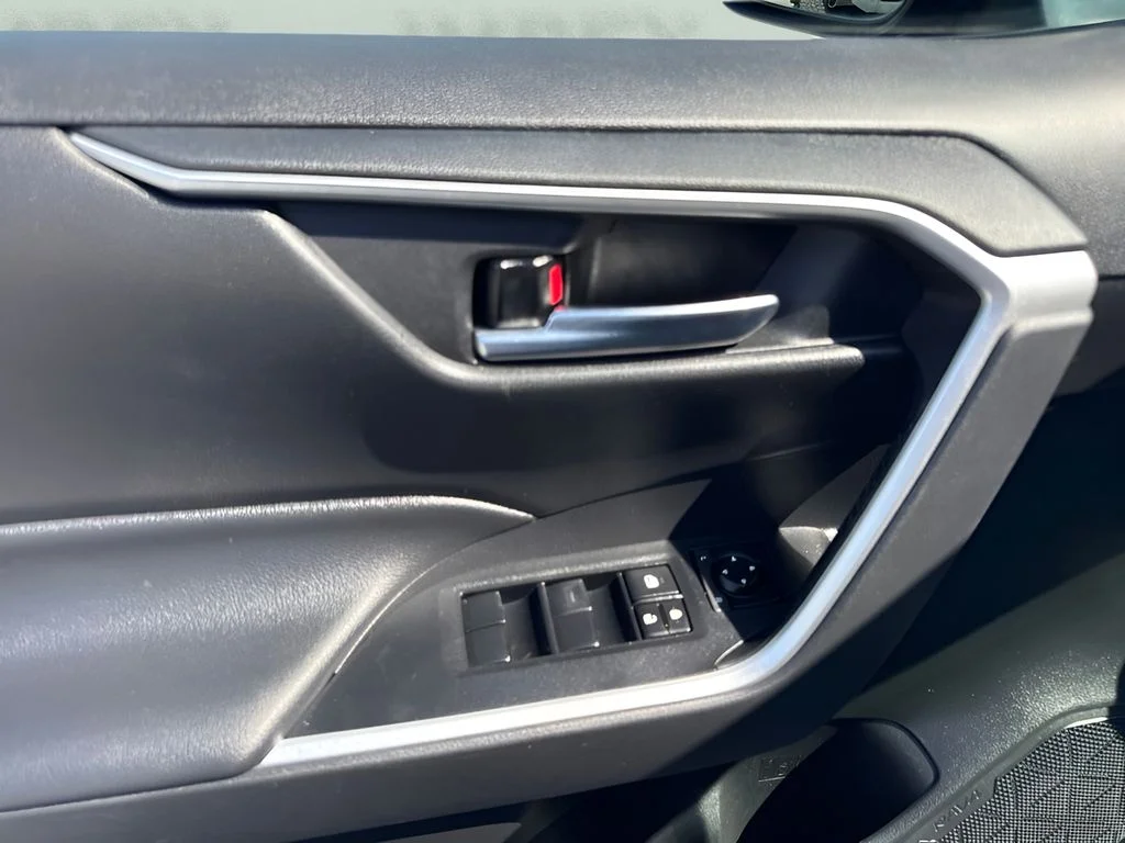 Used 2021 Gray Toyota XLE image 17
