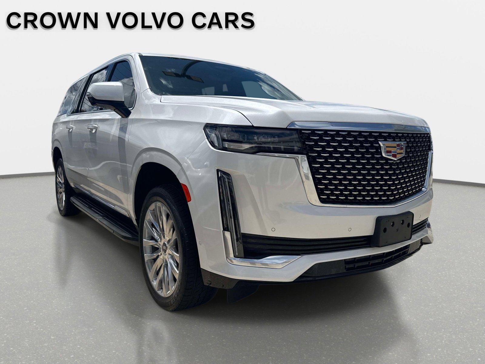 Used 2022 Crystal White Tricoat CADILLAC Premium Luxury image 3