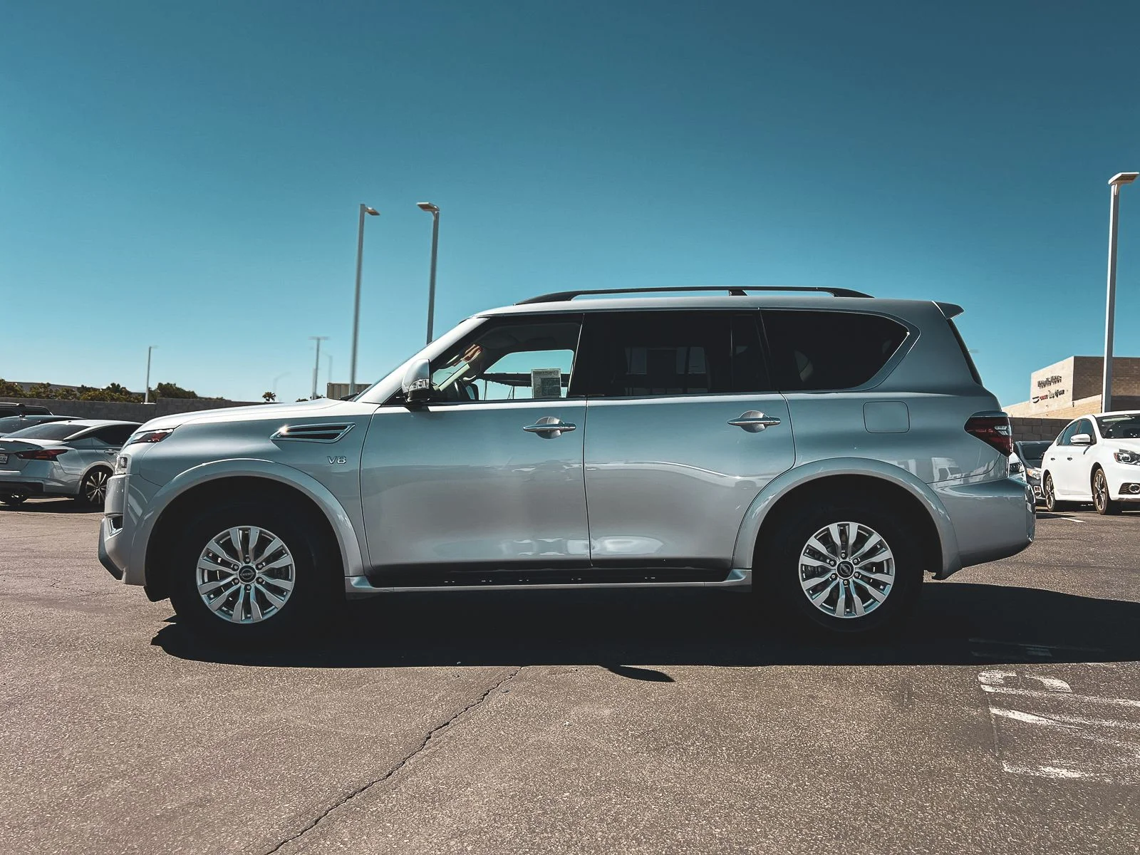 2021 Nissan Armada SV - Photo 4
