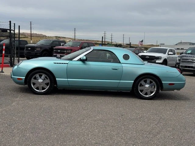 Used 2002 Green Ford Base image 2
