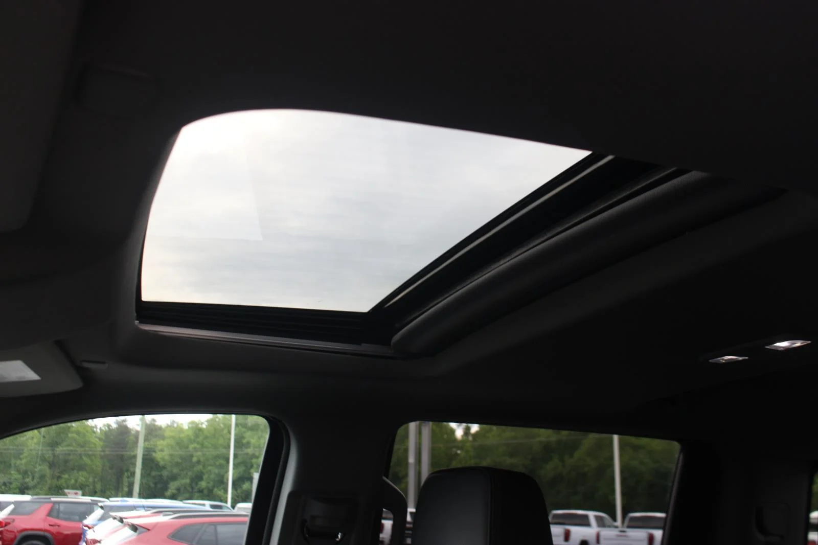Used 2025 Downpour Metallic GMC Denali image 36