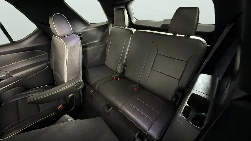 Used 2023 Sterling Gray Metallic Chevrolet Premier image 28