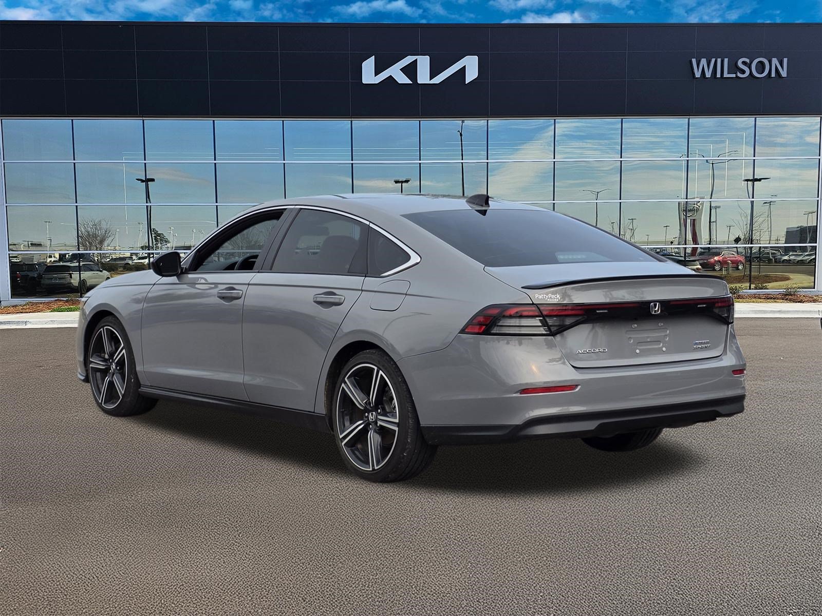 Used 2025 Urban Gray Pearl Honda Sport image 6
