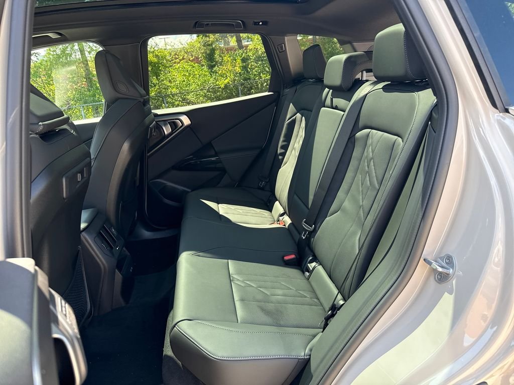 New 2026 Beige BMW 30 xDrive image 24