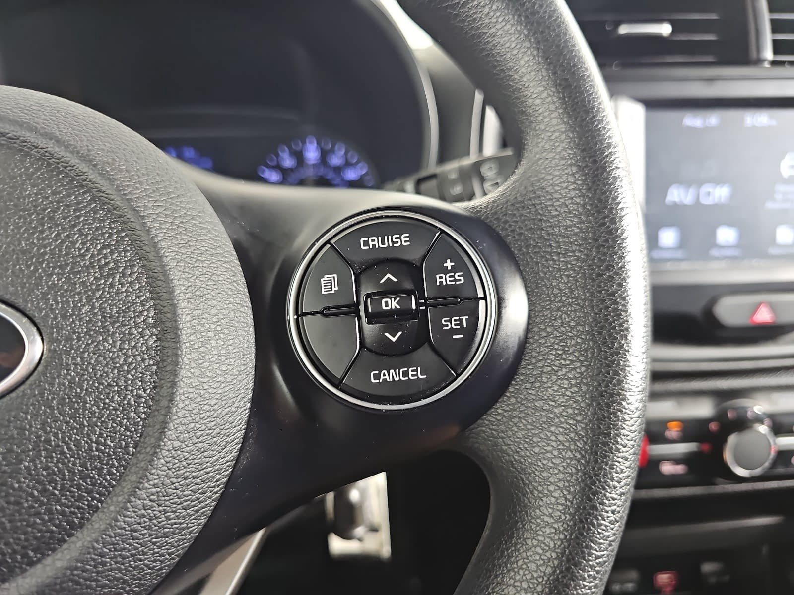 Used 2020 White Kia S image 16