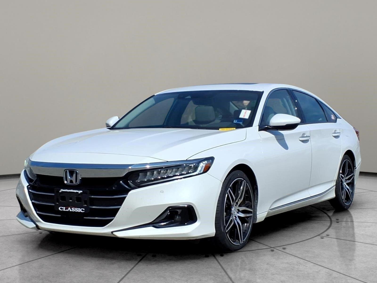 Used 2021 Platinum White Pearl Honda Touring image 1