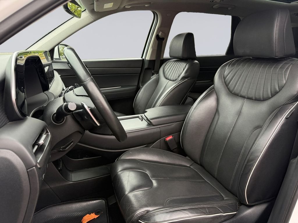 Used 2023 White Hyundai Limited image 12